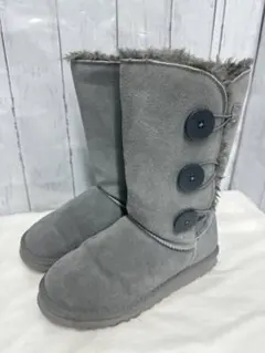 UGG チョコレート ベイリーボタン トリプレット ムートンブーツ アグ23
