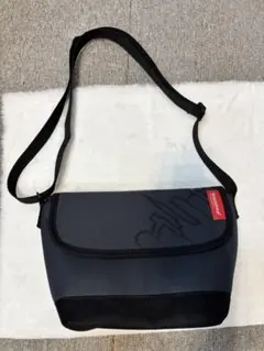 FREITAG メッセンジャーバッグ レッド×ホワイト - メルカリ