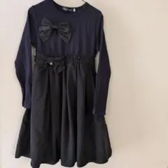BeBe ネイビー リボン付き ワンピース 130　は