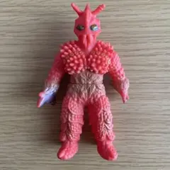 ウルトラ怪獣 ソフビ 巨大ヤプール 10cm