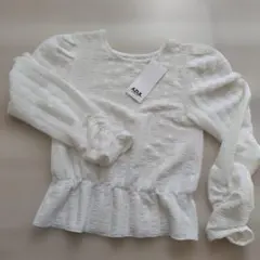 AZUL BY MOUSSY シャーリング長袖トップス ホワイト