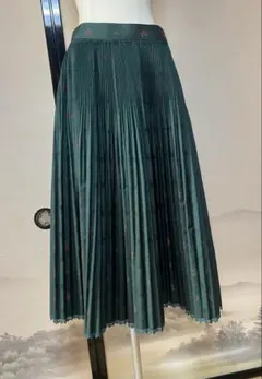 未使用品日本製グリーン花柄刺繍ロングプリーツスカートLサイズ