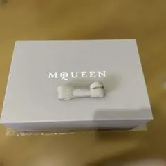 アレキサンダーマックイーン 黒色レザーキーケース 赤いバラデザイン