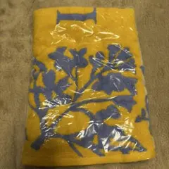 ロクシタン　ノベルティ　花柄バスタオル 60cm x 110cm 新品未開封