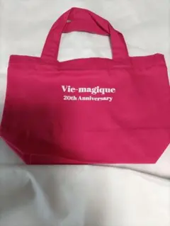 Item thumbnail for item 1e4da73b-4892-4862-b7ec-761e1b98e22b