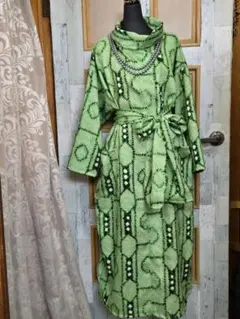 着物リメイク　542絞り幾何学模様 緑色 ロング