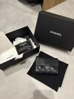 美品　CHANEL 三つ折り財布 ブラック キャビアスキンのサムネイル