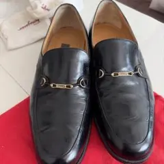 BALLY ブラックレザー ローファーのサムネイル