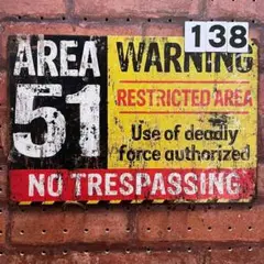 WARNING AREA51 《138》ブリキ 看板 レトロ風 ☻