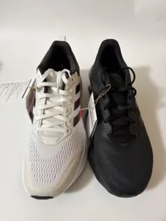 左足用2足セット29㎝　adidas ランニングシューズ ホワイト/ブラックのサムネイル