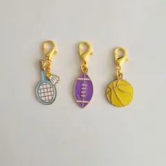 Item thumbnail for item ada55aa1-8bf6-48e0-90cd-d4ae1eebc1c7