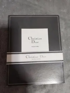 Christian Dior　新品未使用　ハンカチ　クリスチャン・ディオール