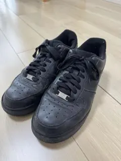 NIKE エアフォース1 ブラックスニーカー