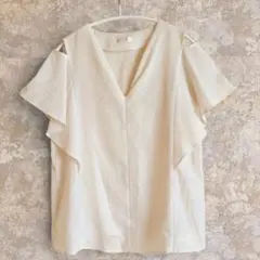 AGバイアクアガール 肩あきフレア袖Vネックブラウス M 白 上品きれいめのサムネイル