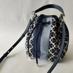 Kate spade スペードフラワー ジャカード ミディアム バケット バッグ