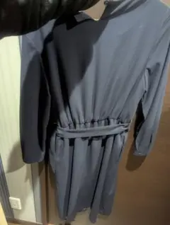 紺ワンピース 長袖 ベルト付き