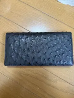 オーストリッチ　ブラック　黒 長財布