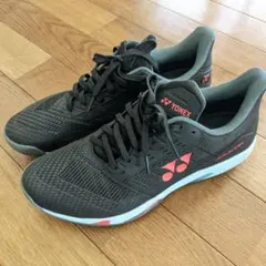 YONEX テニスシューズ ブラック/レッド