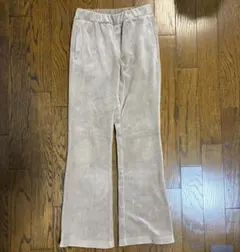 GU / ジーユー　ヌクヌクニットコールプルオンフレアパンツ　ベージュ