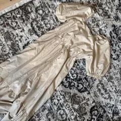 GU スクエアネックバックリボンティアードワンピース ベージュ ロングワンピース