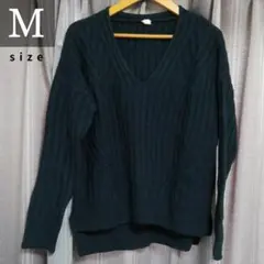 【フォロー割5％オフ❗️】ニット　Vネック　長袖　リブ　スリット　深緑　Ｍ