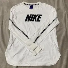 NIKE キッズ　カットソー　ロンT M