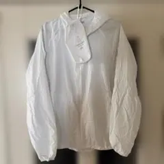 ユニクロ ポケッタブルUVカットパーカー　Lサイズ