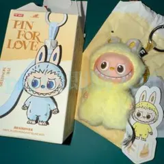 【F】ラブブ Labubu PIN FOR LOVE イニシャル