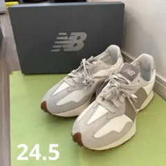 【New Balance】U327LZ (ベージュ)