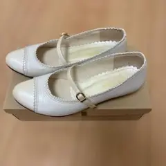 MODE KAORI ホワイト ストラップ付き パンプス