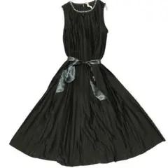 美品 23区 ビジューネック プリーツワンピース 44 フォーマル 大きいサイズ