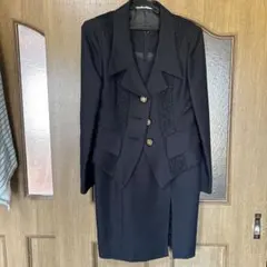黒いジャケットとスカートのセット　昭和レトロなワンピーススーツ　11号