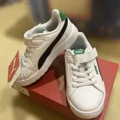 PUMA Courtflex v3 NU PS キッズスニーカー 18cmのサムネイル