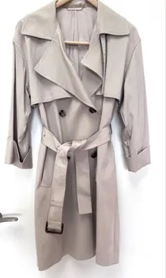 値下げ中【Mila Owenミラオーウェン】オフホワイト〜ベージュトレンチコート