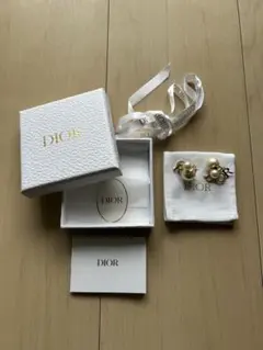 新品未使用　Dior Tribales ピアス