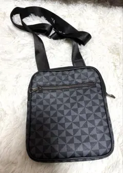 Item thumbnail for item 821dd776-018c-4ba7-b3cd-a77d0127ec28