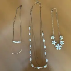 ネックレスとイヤリングのセット