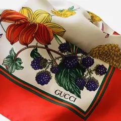⭐希少 Gucci ヴィンテージ フローラル シルクスカーフブラウン 85×85 ⭐希少 Gucci ヴィンテージ フローラル シルクスカーフブラウン 85×85