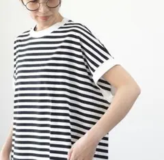 NOUVELLES DU PARADIS ヌーベルドゥパラディ　ツムグ　Tシャツのサムネイル