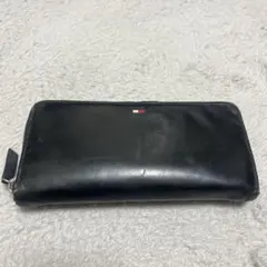 Tommy Hilfiger ブラックレザー長財布