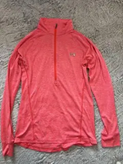 under armour レディース　スポーツウェア