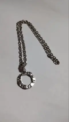 シルバーリング型ペンダントネックレス