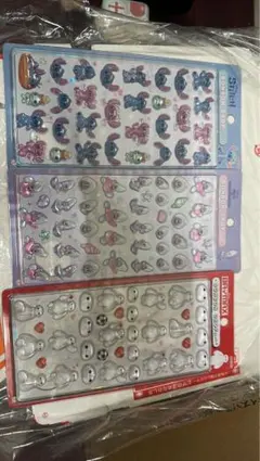 アニメキャラクターのボンボンドロップシール3シートセット