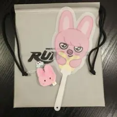 トゥエッキ　チャンビン　ペンラ　ポーチ　ポシェット　バッグ　ショルダー　スキズ チャンビン トゥエッキ ショルダーポーチ RUN IT JAPAN スキズ - メルカリ