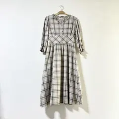 マジェスティックレゴン　チェック柄七分袖ワンピース ベージュチェック