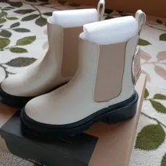 サイドゴアブーツ ホワイト 合成皮革