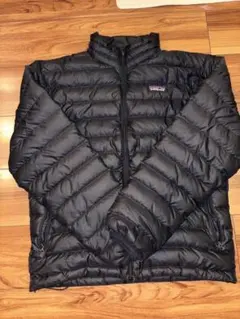 パタゴニア　xsサイズ メンズ　ダウンセーター patagonia ジャケット黒