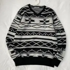 【アズールプリメーラ】Vネックセーター ニット オルティガ総柄 長袖 L