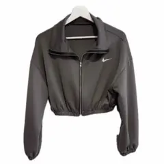 NIKE ジャージ　ショート丈ジャージ　韓国