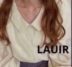 ラウアー（LAUIR）クリーム色 大きな襟 長袖ブラウス レトロ 長袖シャツ Mのサムネイル